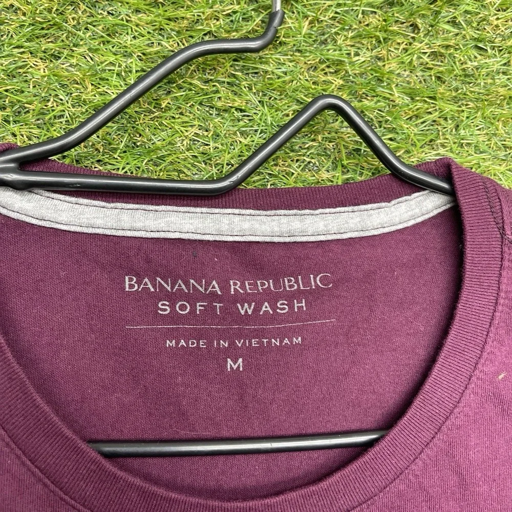 Banana Republic shop confidence
